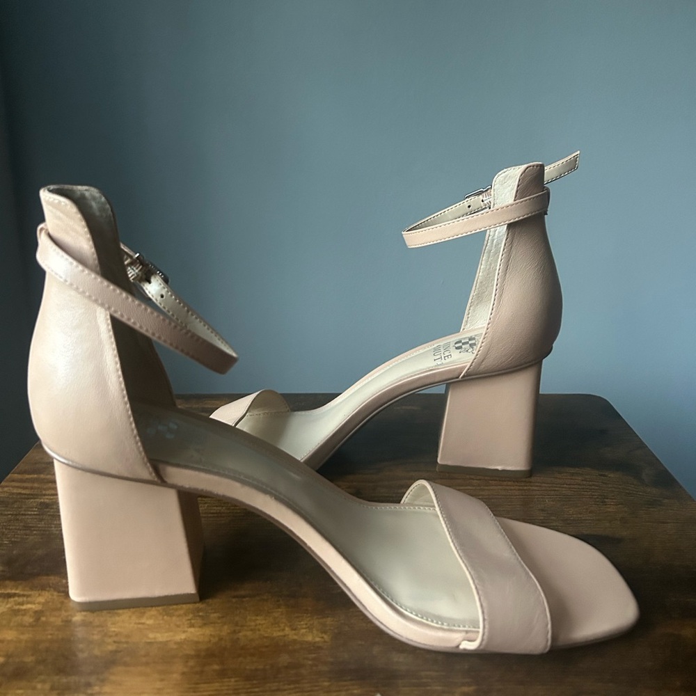 Vince Camuto Saprenda Sandal with Block Heel - 9.5 Women’s